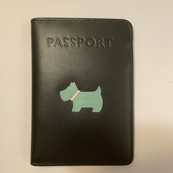 NEW Radley London Black Leather Passport - Picture 1 of 8